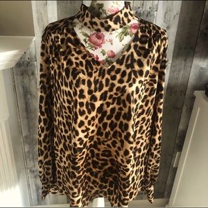 Vince Camuto keyhole neck leopard blouse XL